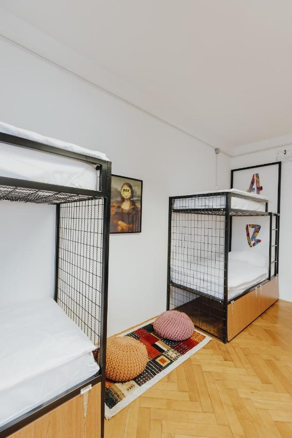 Party Hostel Zzz 卢布尔雅那 外观 照片