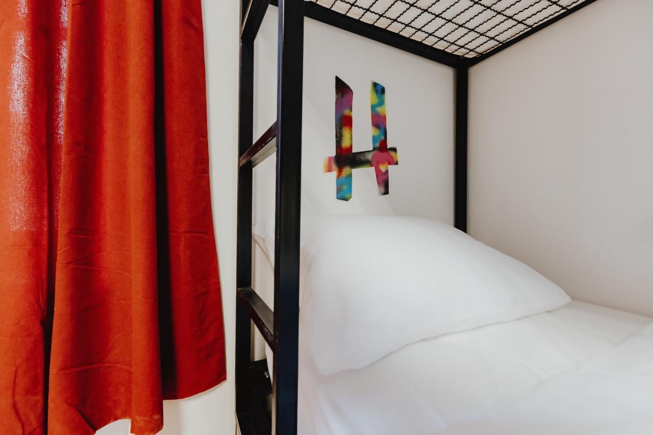 Party Hostel Zzz 卢布尔雅那 外观 照片