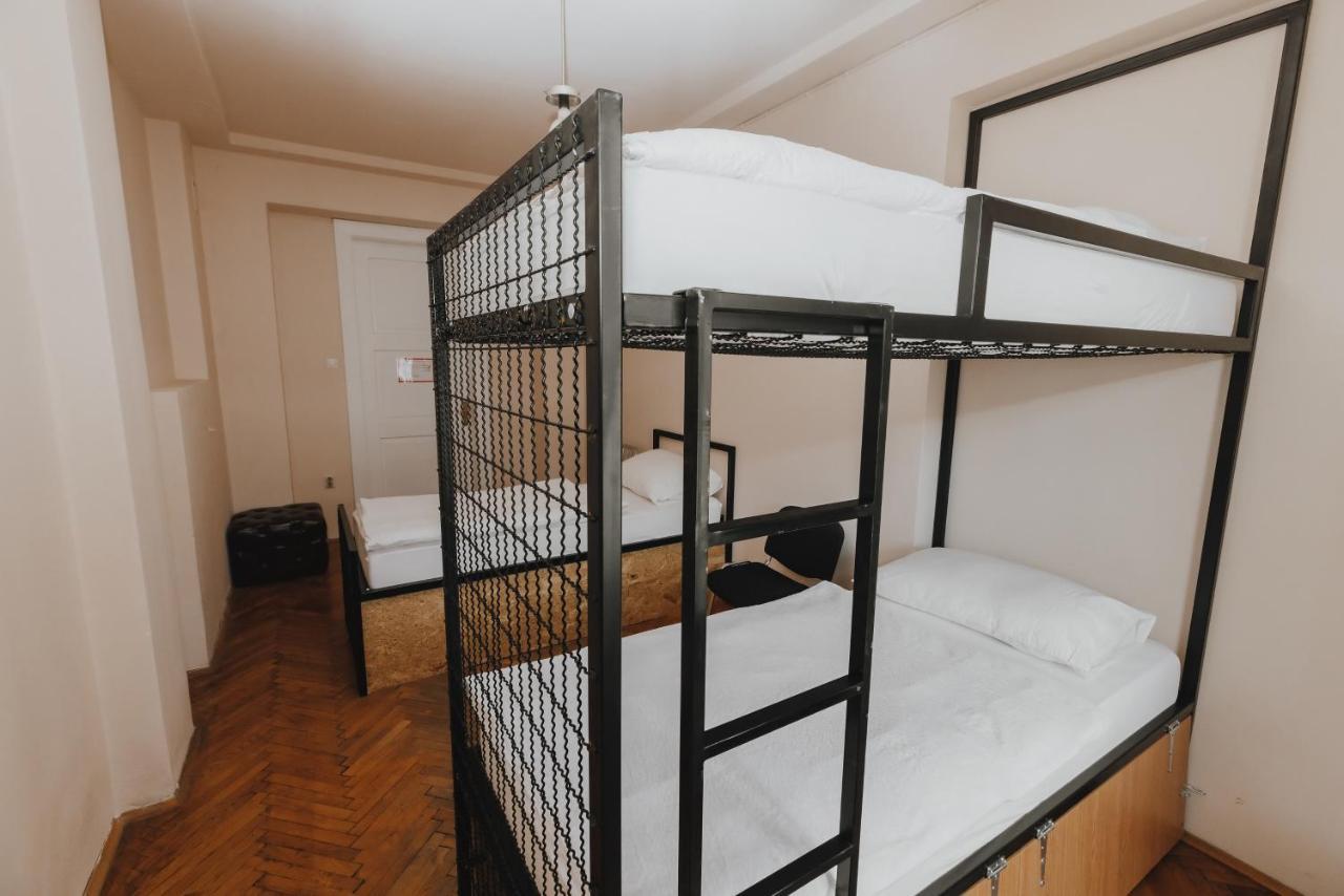 Party Hostel Zzz 卢布尔雅那 外观 照片