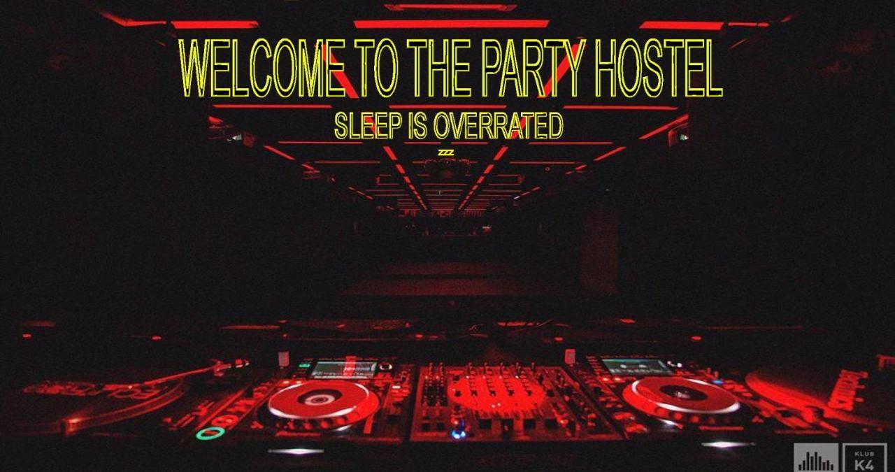 Party Hostel Zzz 卢布尔雅那 外观 照片